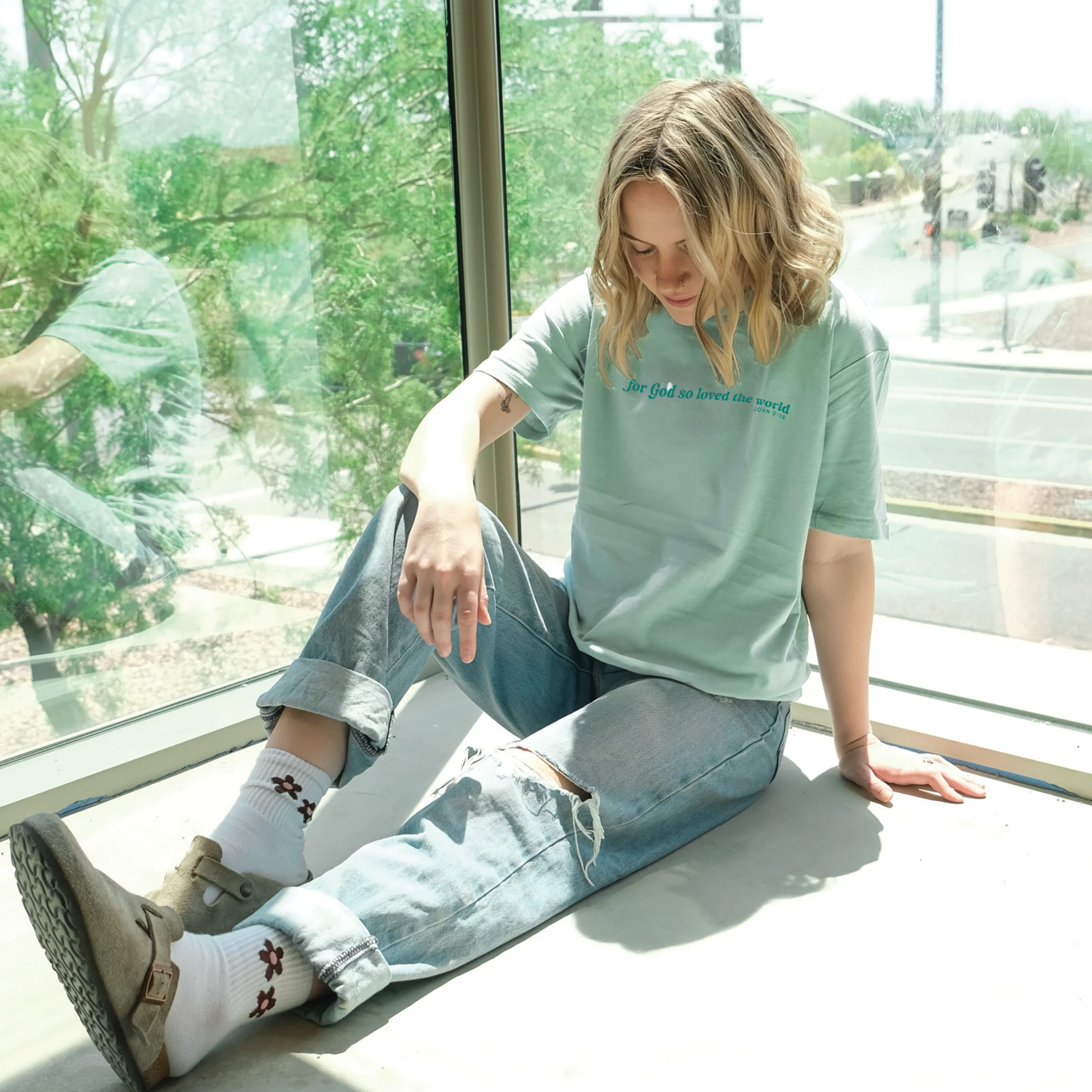 Love The World Tee - Image 3
