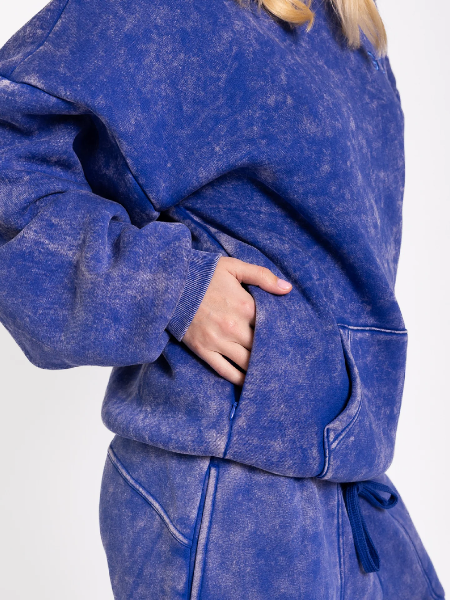 Kingdom Essential Snow Wash Hoodie - Image 13